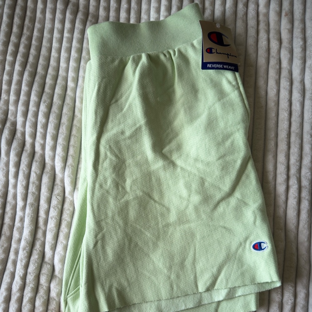 Champion Fleece Shorts – Men’s Size L – New with Tags